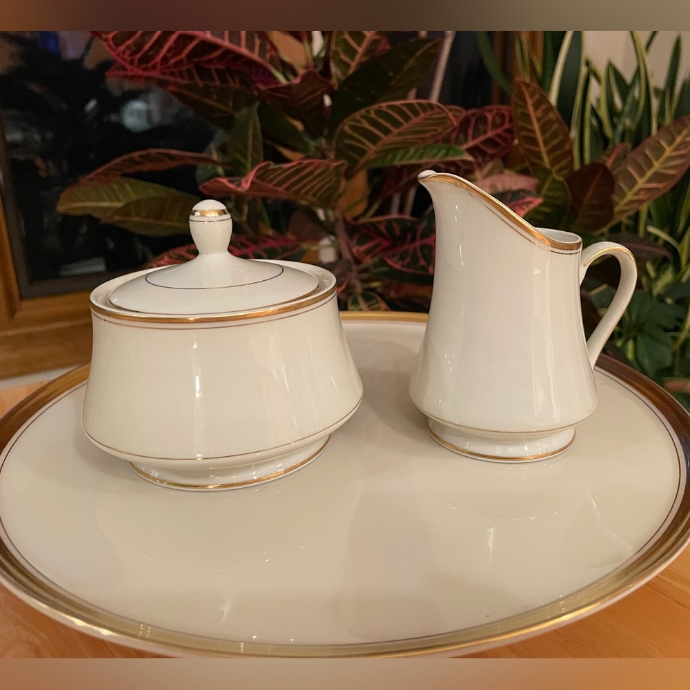 Mikasa Trousdale sugar & creamer perfect condition, Bone China w/ gold trim